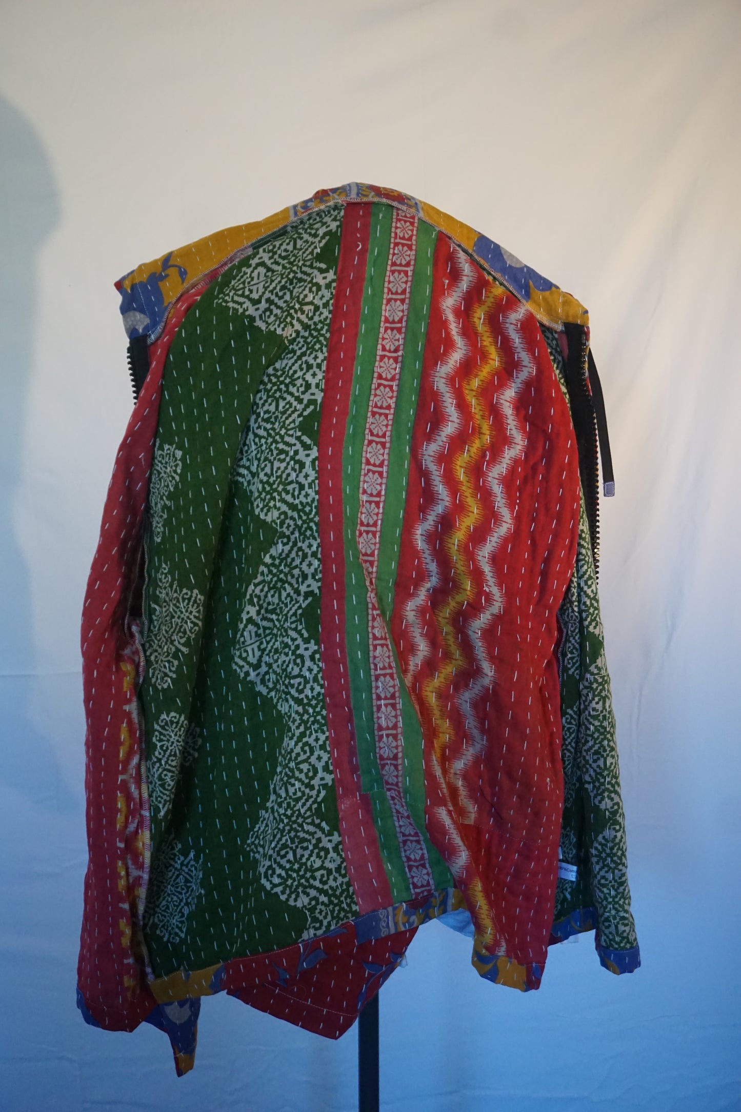 Hoodie HM16 "Casual Colossus"